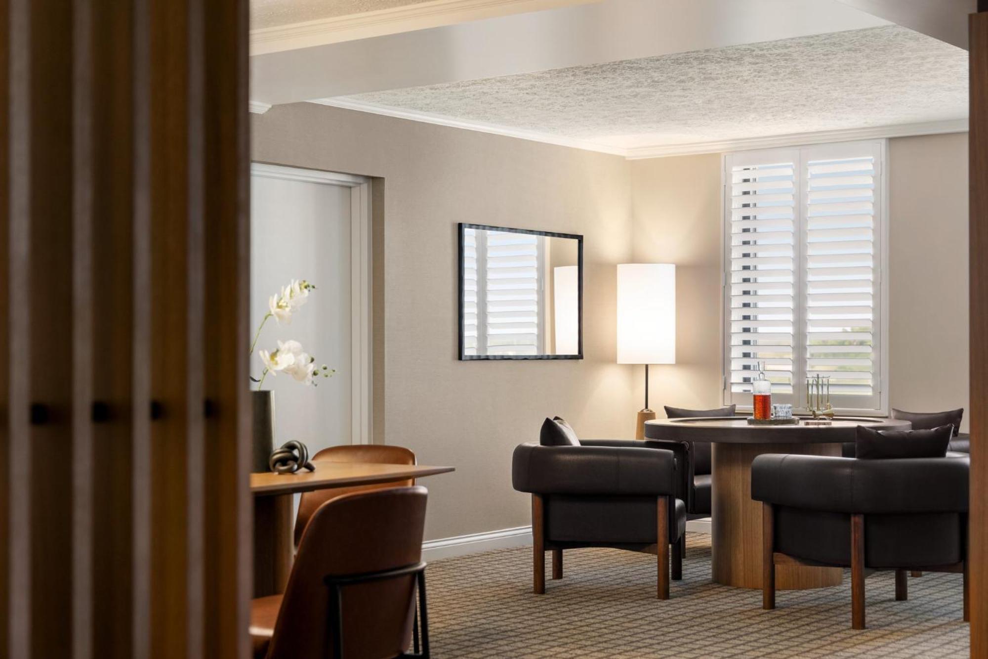 Crowne Plaza Louisville Airport Expo Ctr By Ihg Exterior foto