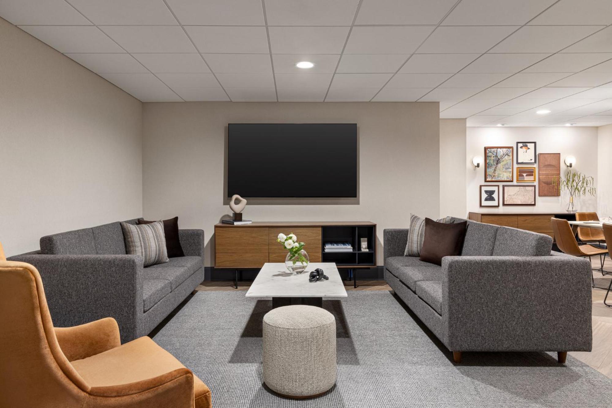 Crowne Plaza Louisville Airport Expo Ctr By Ihg Exterior foto