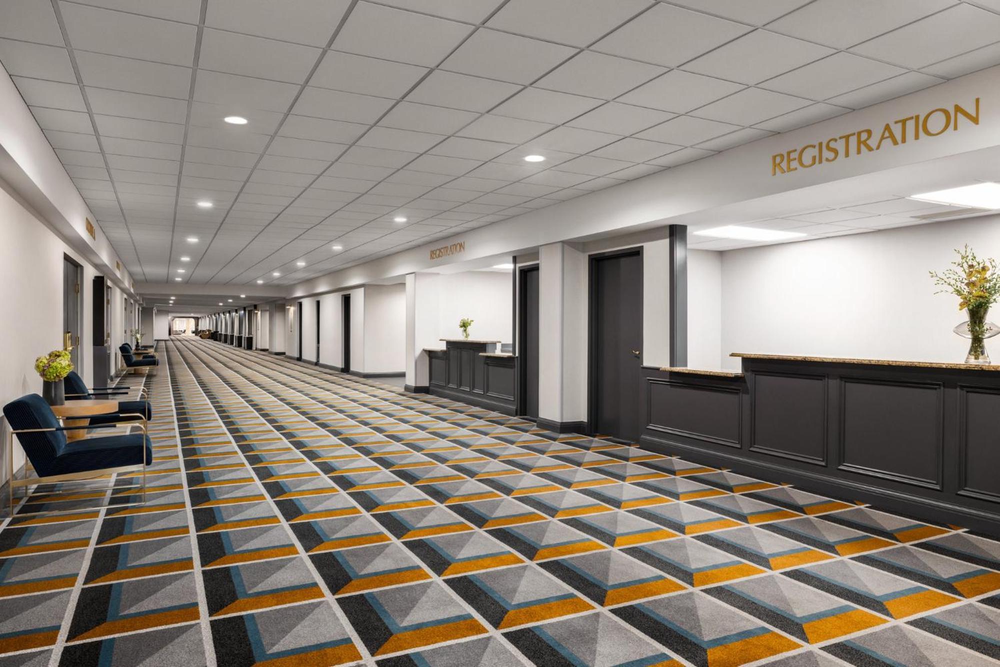 Crowne Plaza Louisville Airport Expo Ctr By Ihg Exterior foto